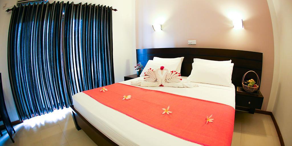 Hotel Shanelo Negombo Exteriör bild