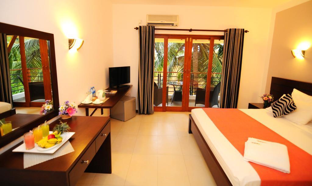 Hotel Shanelo Negombo Exteriör bild